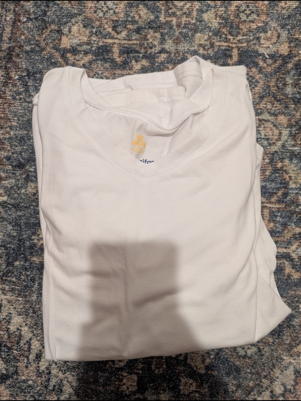 Women’s V-Neck Long Sleeve Top in White